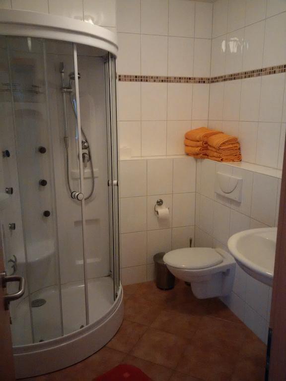 Ferienwohnungen Haus Sebastian Oberwiesenthal Ruang foto
